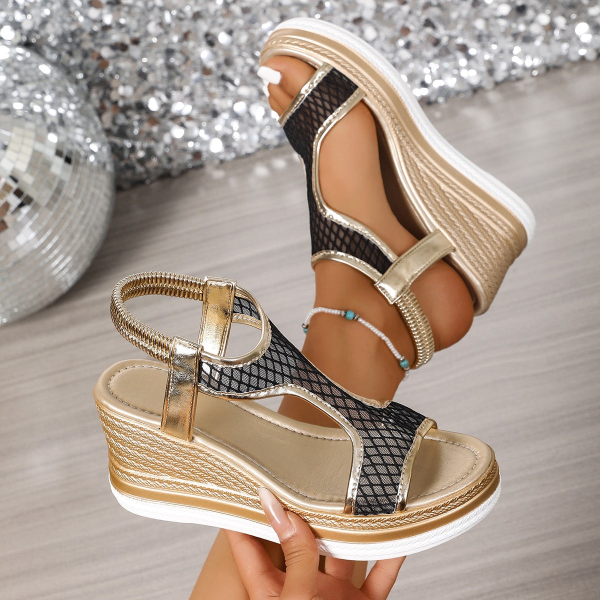 Quvorn™| Ortopedisk sandal med kilklack