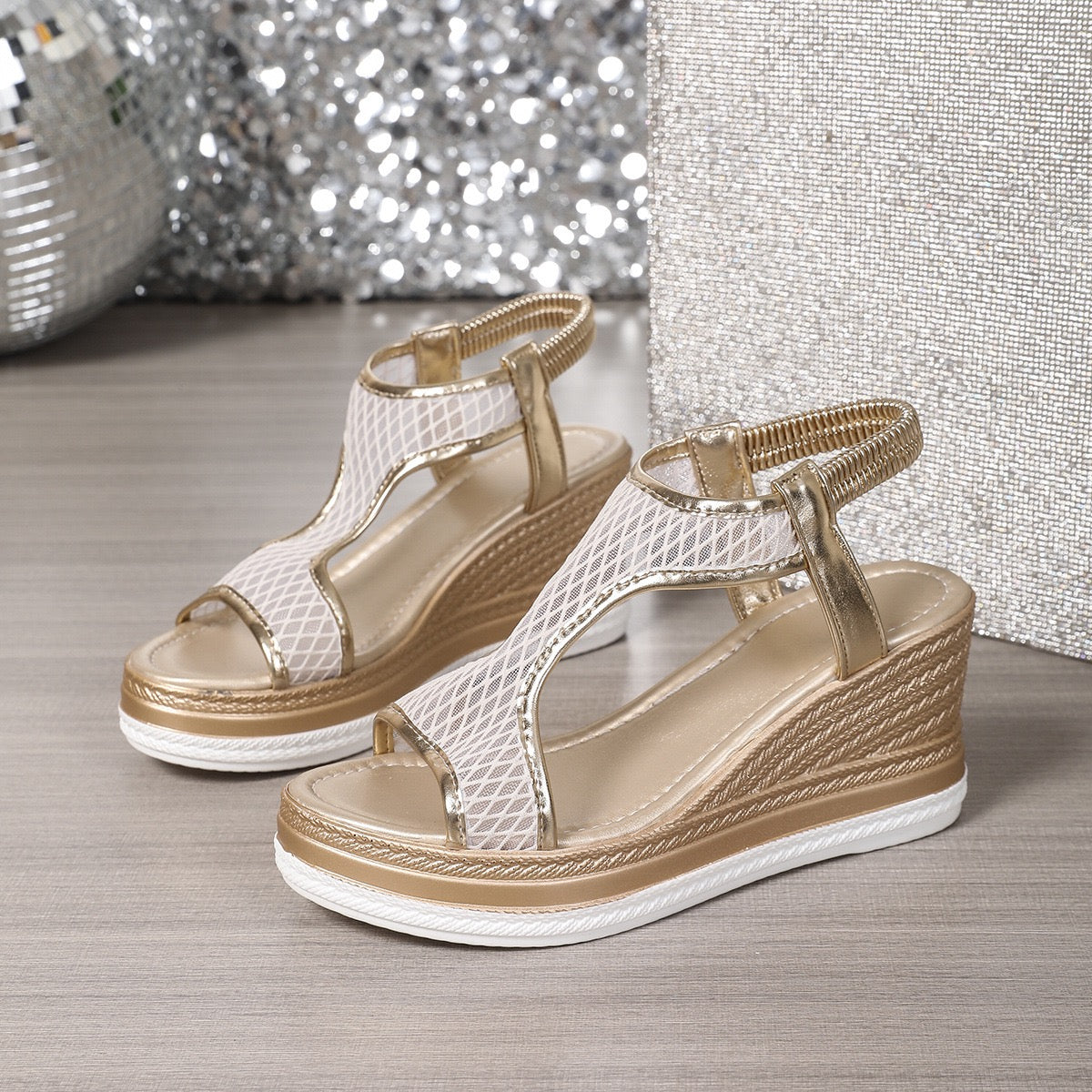 Quvorn™| Ortopedisk sandal med kilklack