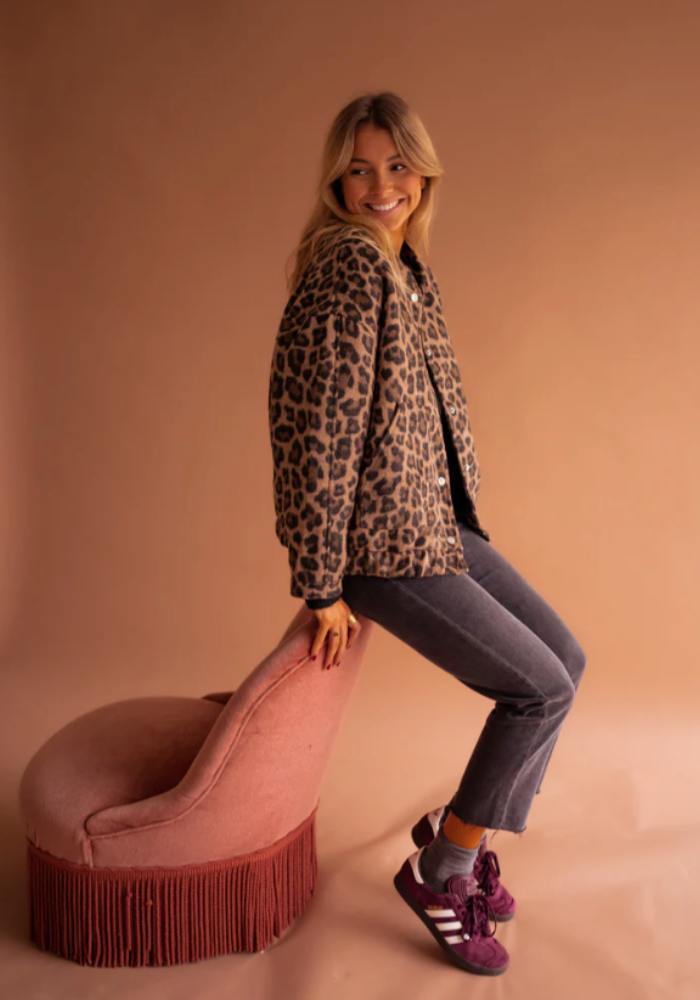 Quvorn™| Leona Bomberjacka med leopardmotiv