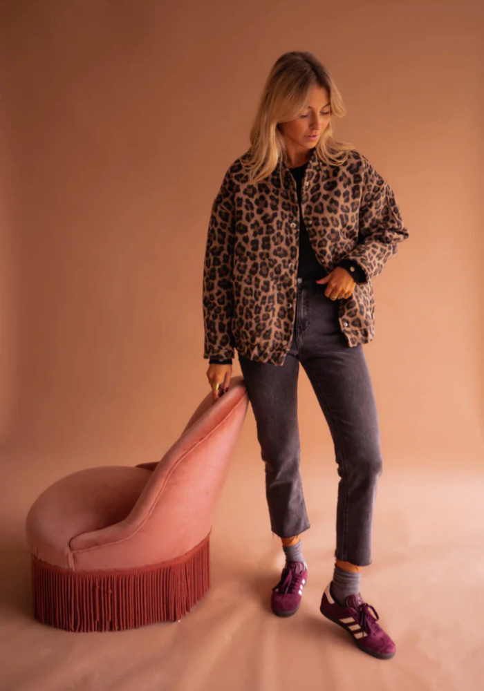 Quvorn™| Leona Bomberjacka med leopardmotiv